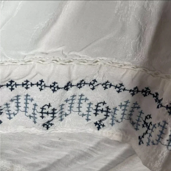 Knox Rose Boho Short Sleeve Embroidered White Blouse - Picture 4 of 16